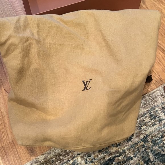 100% authentic Louis Vuitton Mabillon Brown Epi leather Backpack - Picture 7 of 16